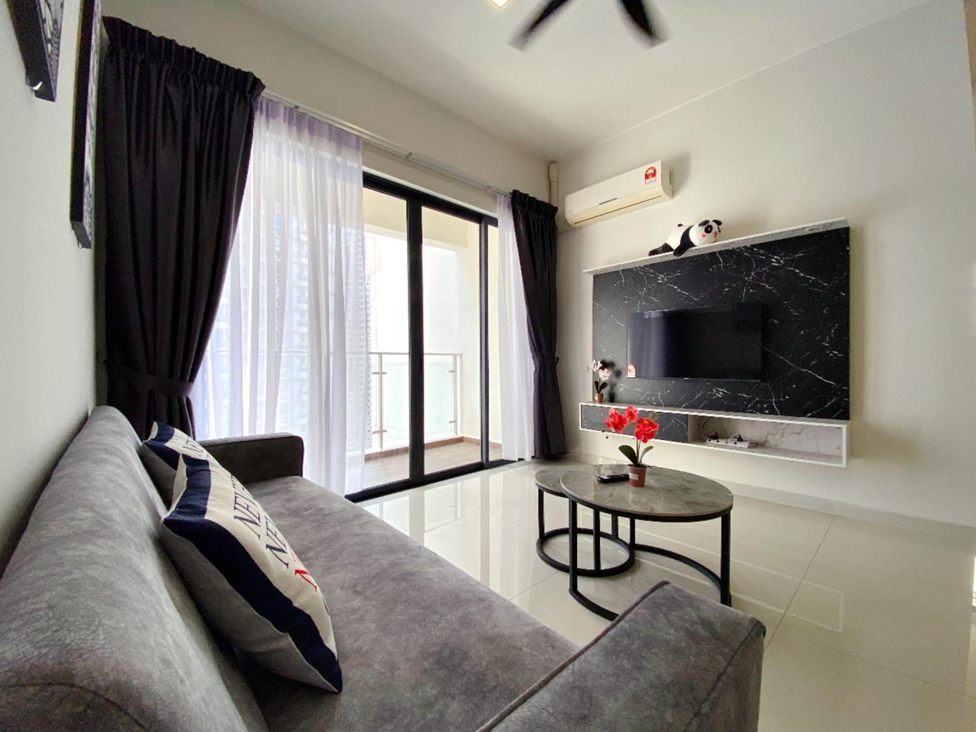 Scenic Country Garden Danga Bay By Lions Bay Apartment Johor Bahru Room photo